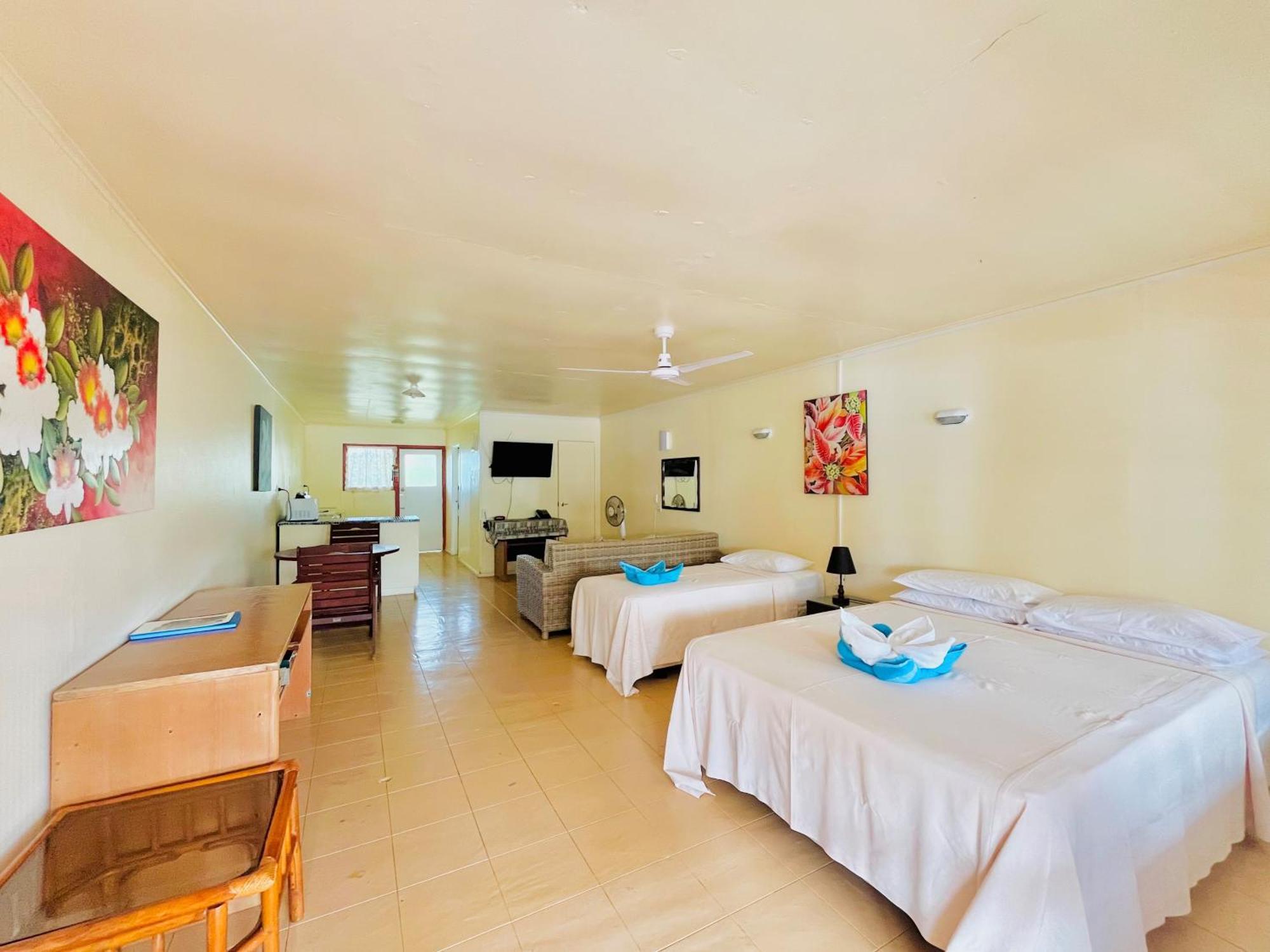 Kiikii Inn & Suites Rarotonga Bagian luar foto