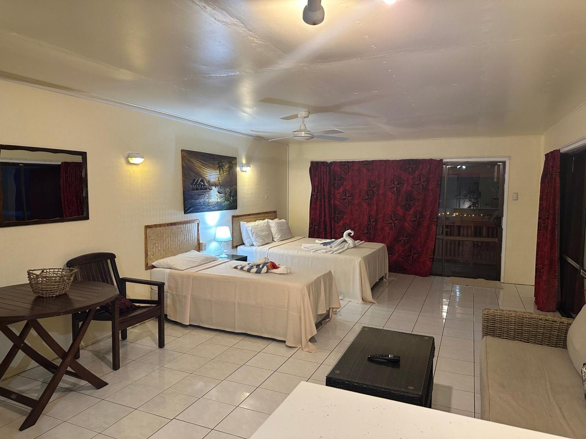 Kiikii Inn & Suites Rarotonga Bagian luar foto