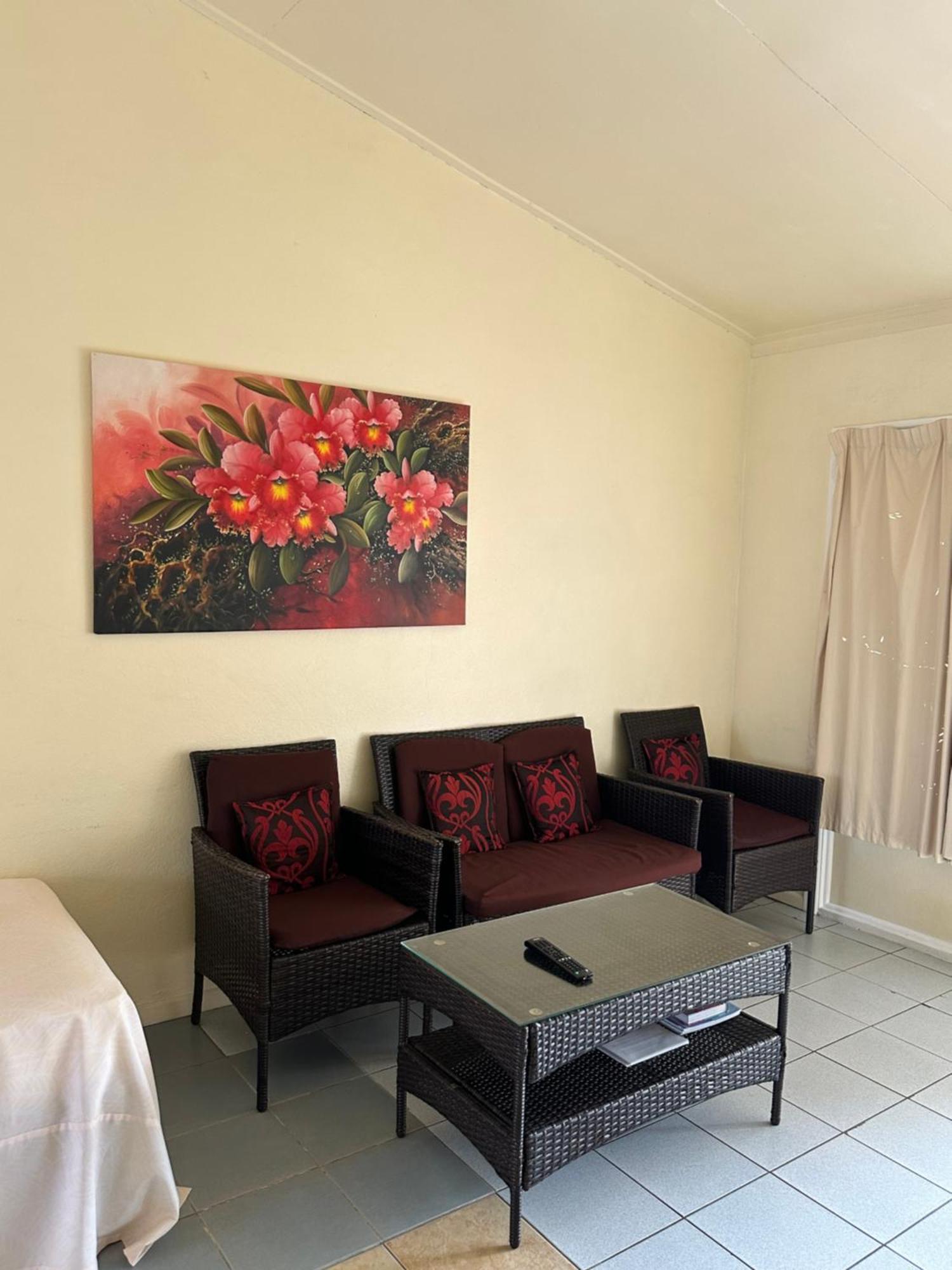 Kiikii Inn & Suites Rarotonga Bagian luar foto