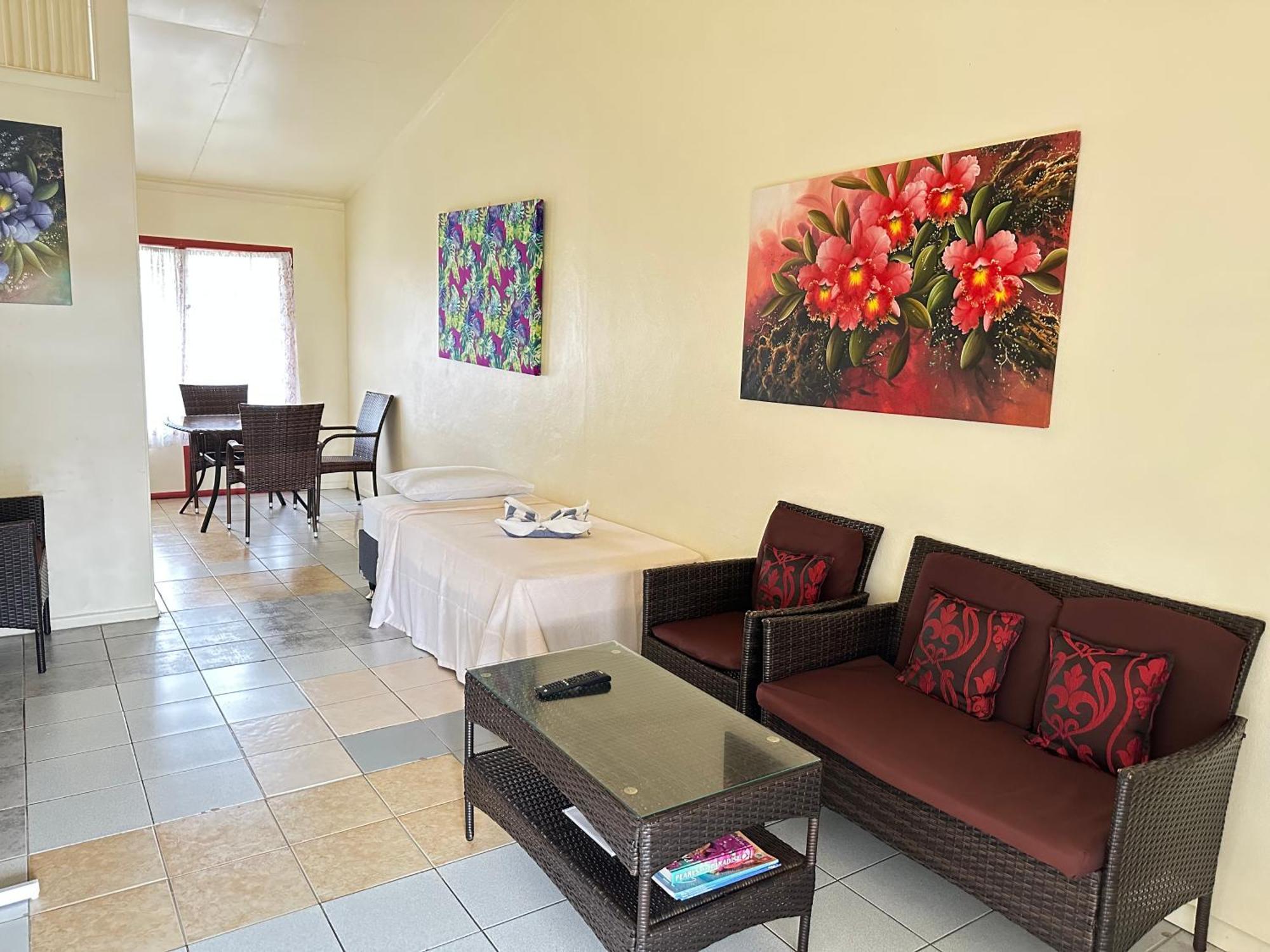 Kiikii Inn & Suites Rarotonga Bagian luar foto